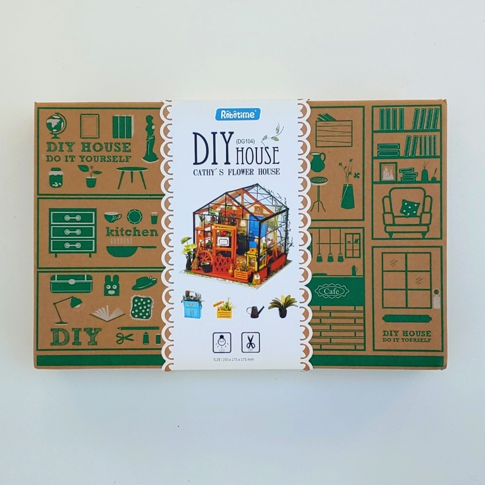 Robotime DIY House Cathy’s Flower House Miniature Kit